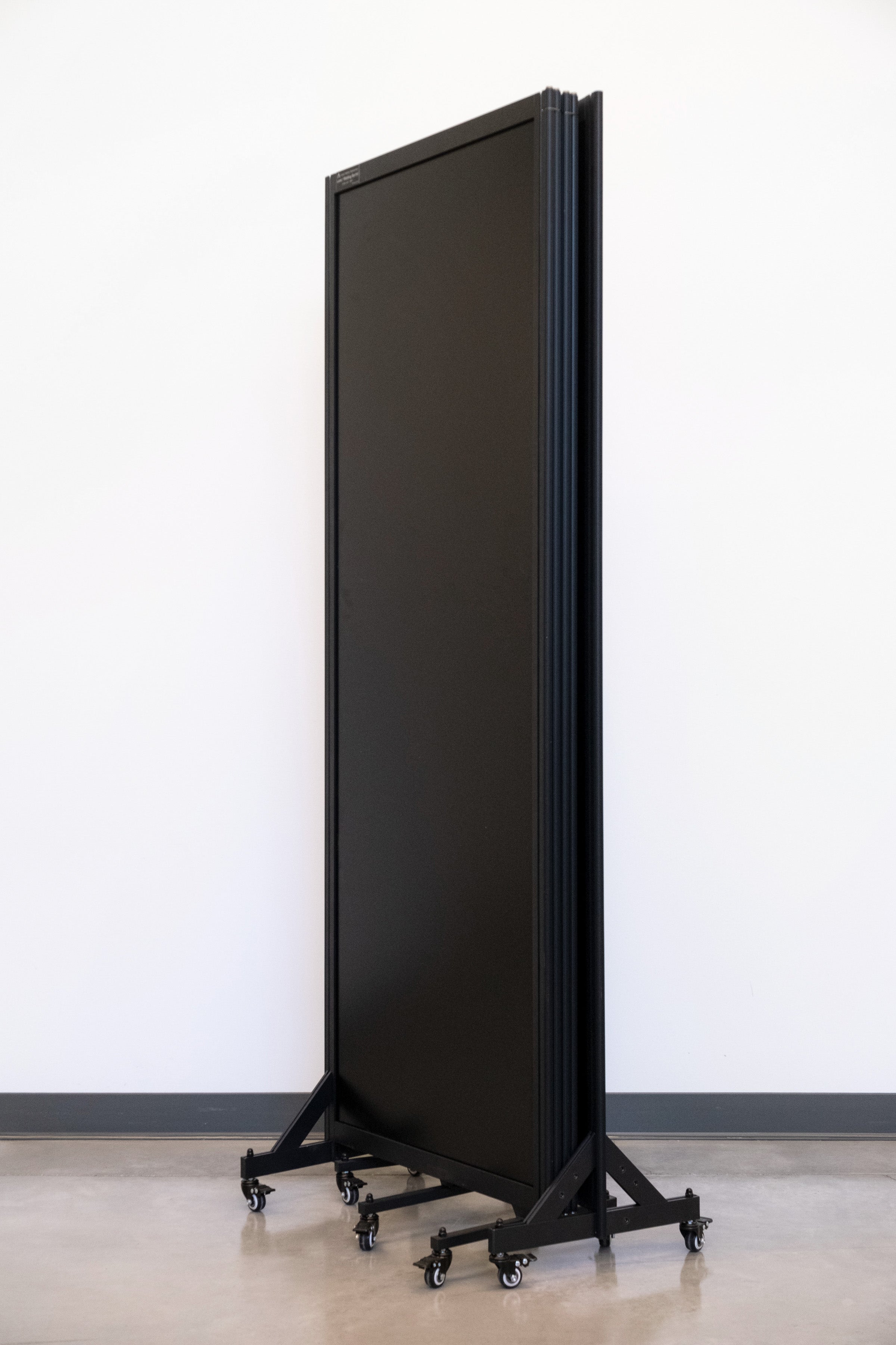 Laser Safety Portable Collapsing Hardwall Barrier