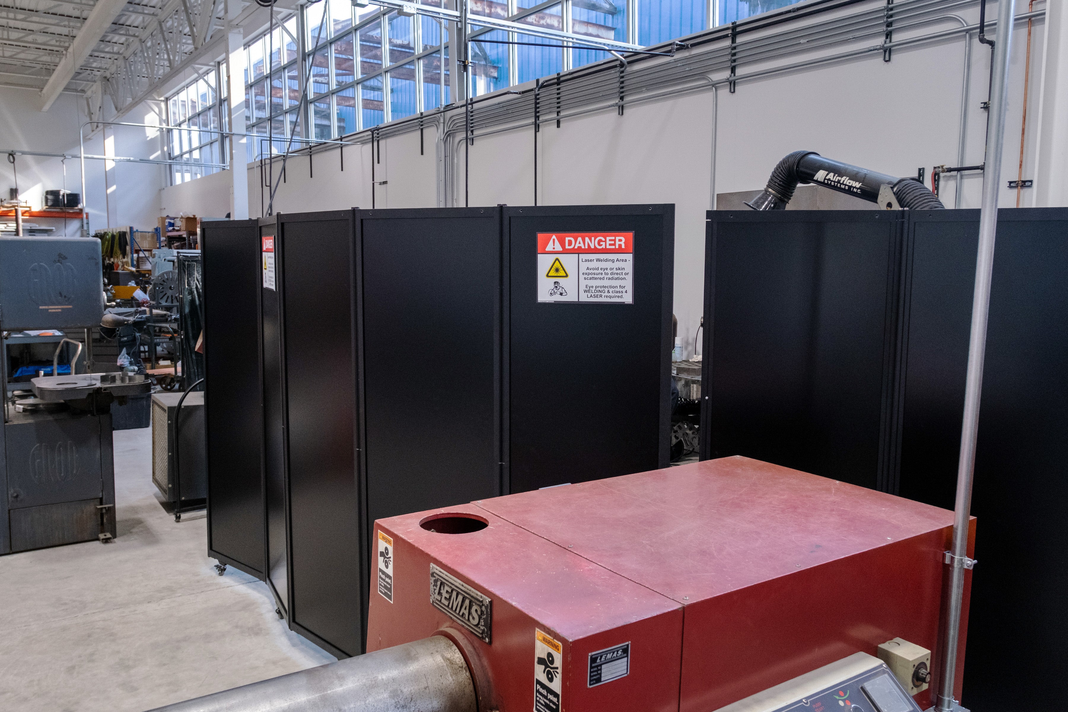 Laser Safety Portable Collapsing Hardwall Barrier